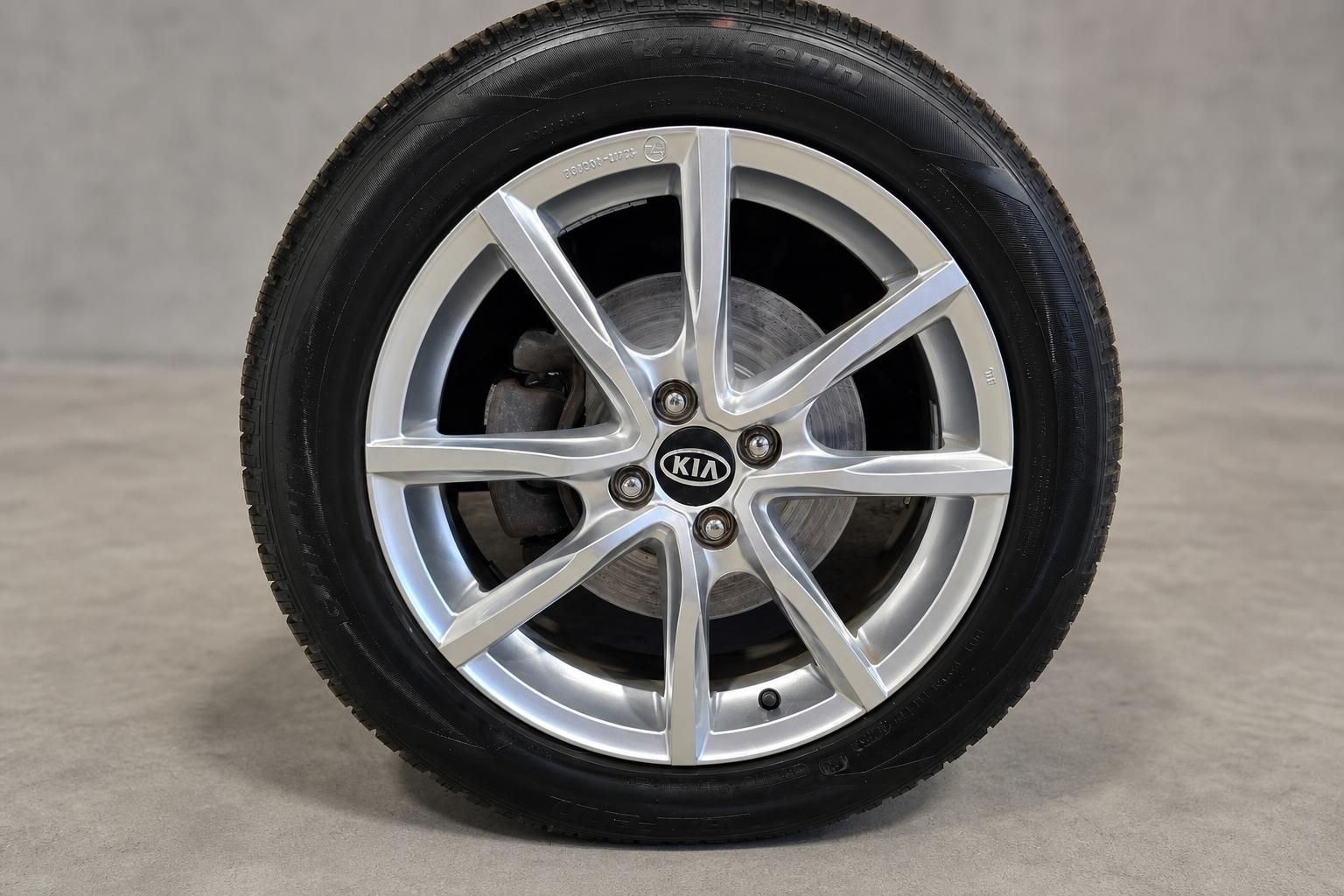 Kia Leichtmetallfelge mit Reifen Nahaufnahme