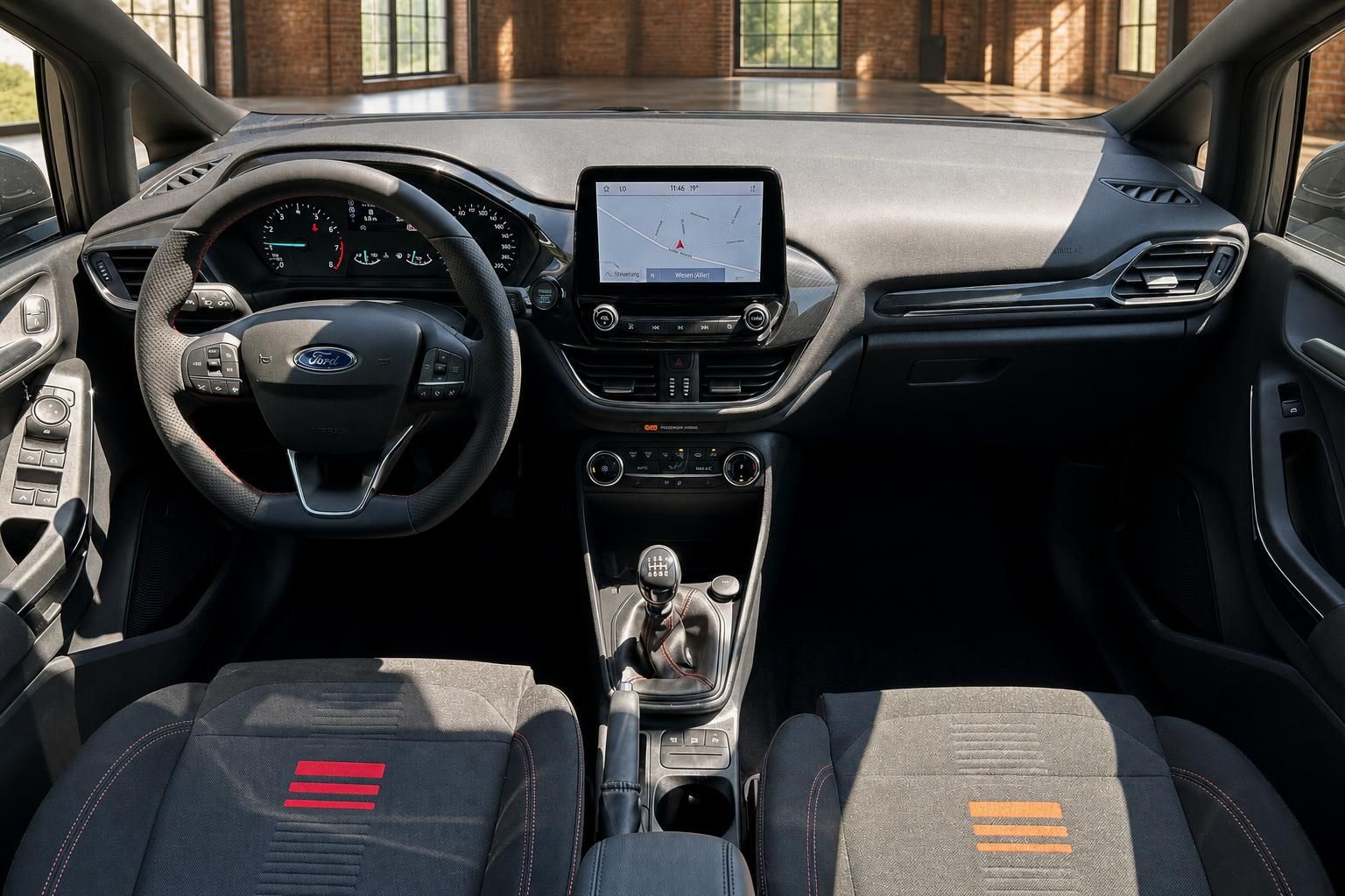Ford Fiesta Cockpit-Übersicht – Lenkrad, Armaturenbrett, Touchscreen und Sportsitze