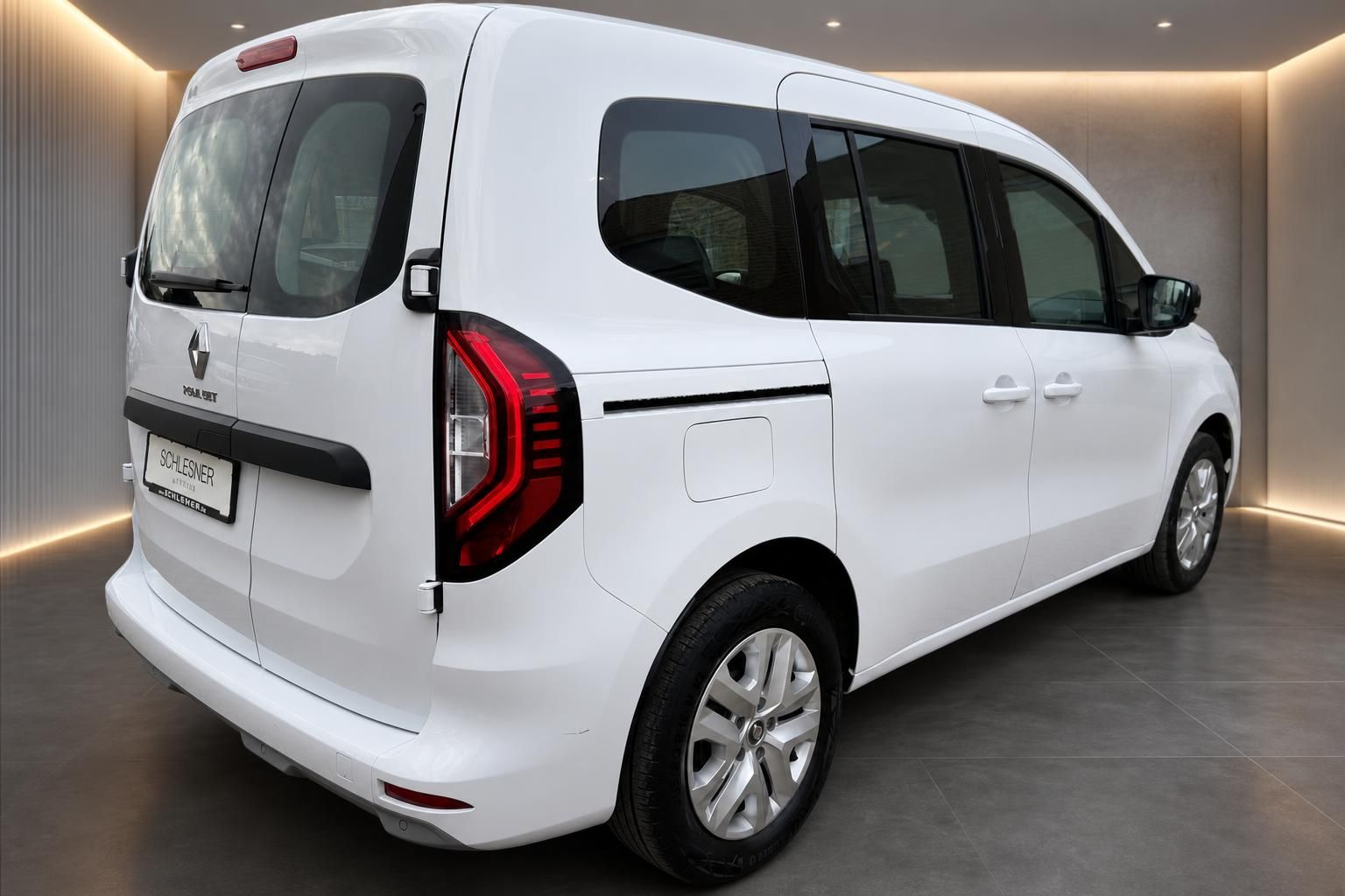 Renault Kangoo weiß Seitenansicht hinten mit Leichtmetallfelgen