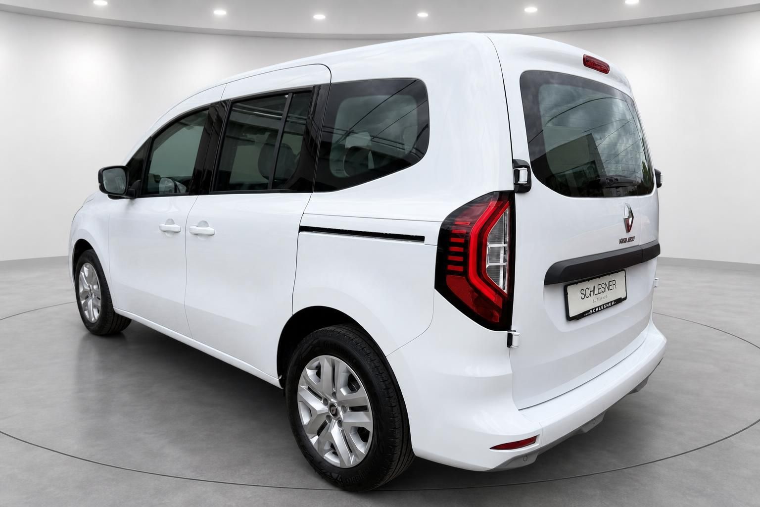 Renault Kangoo weiß Heck-Seitenansicht im Autohaus Schlesner