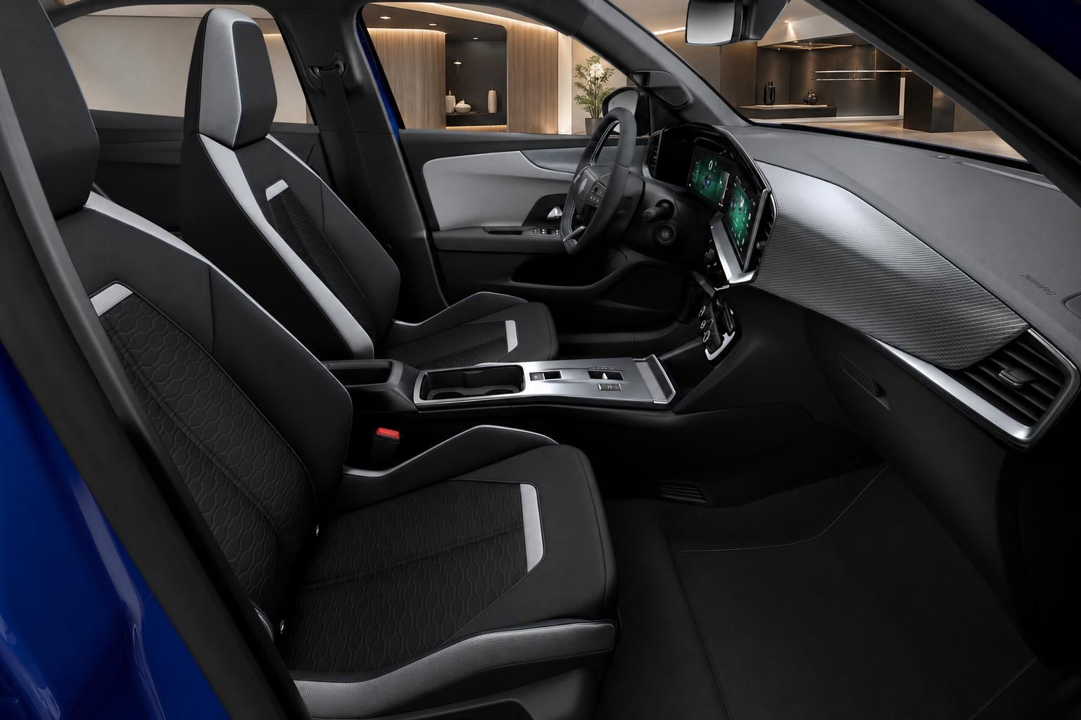 Opel Innenraum mit Sitzen und Lenkrad im Detail