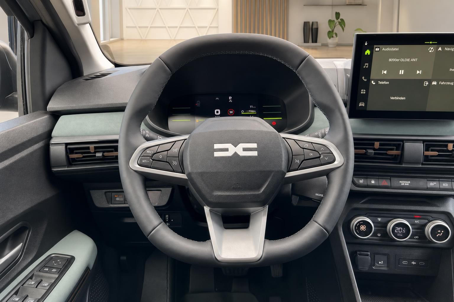 Dacia Jogger Cockpit Detail - Lenkrad mit Dacia Logo, Digitalanzeigen und Touchscreen-Infotainment