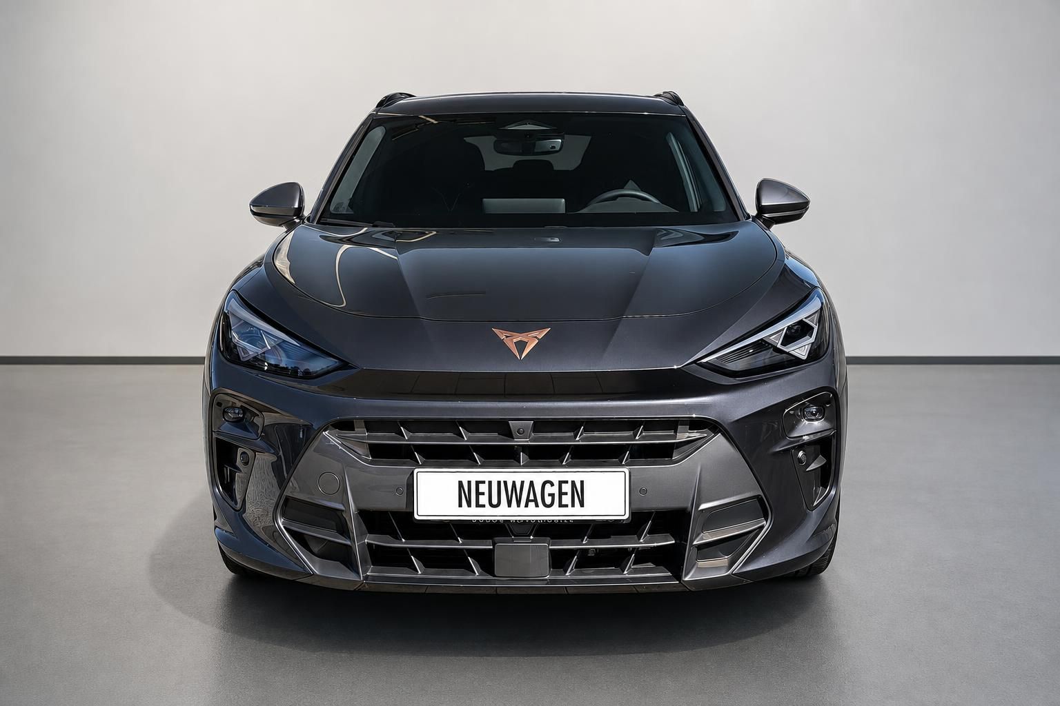 Cupra SUV Frontalansicht mit markantem Kühlergrill