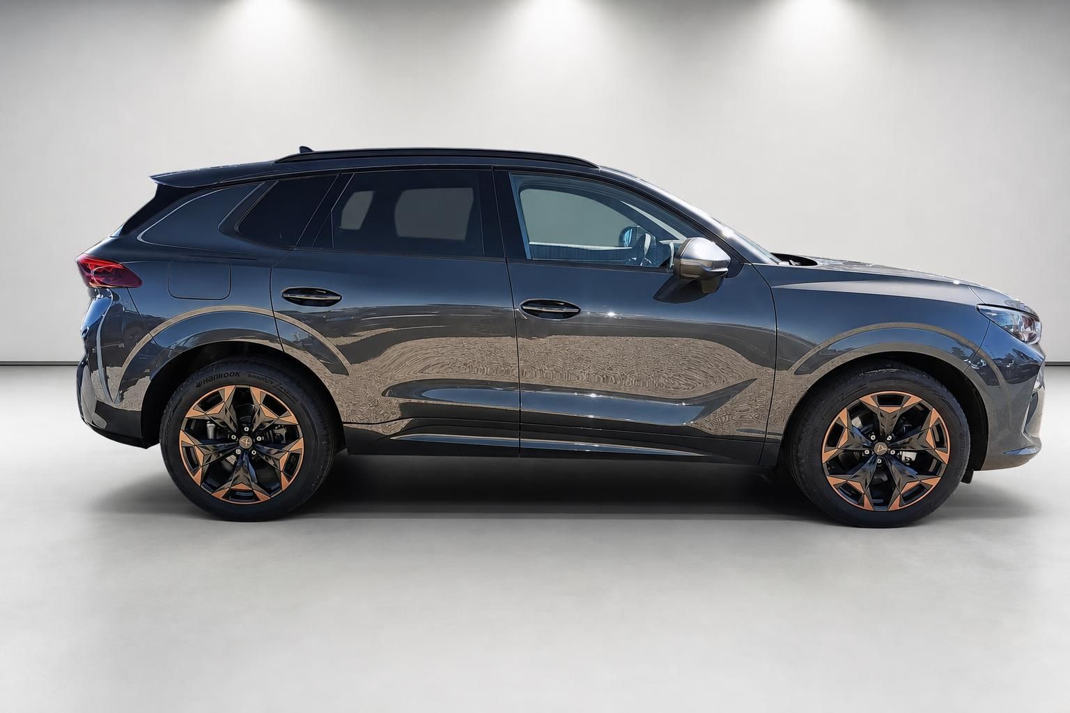 Cupra Formentor Neuwagen Seitenansicht komplett in Grau Metallic