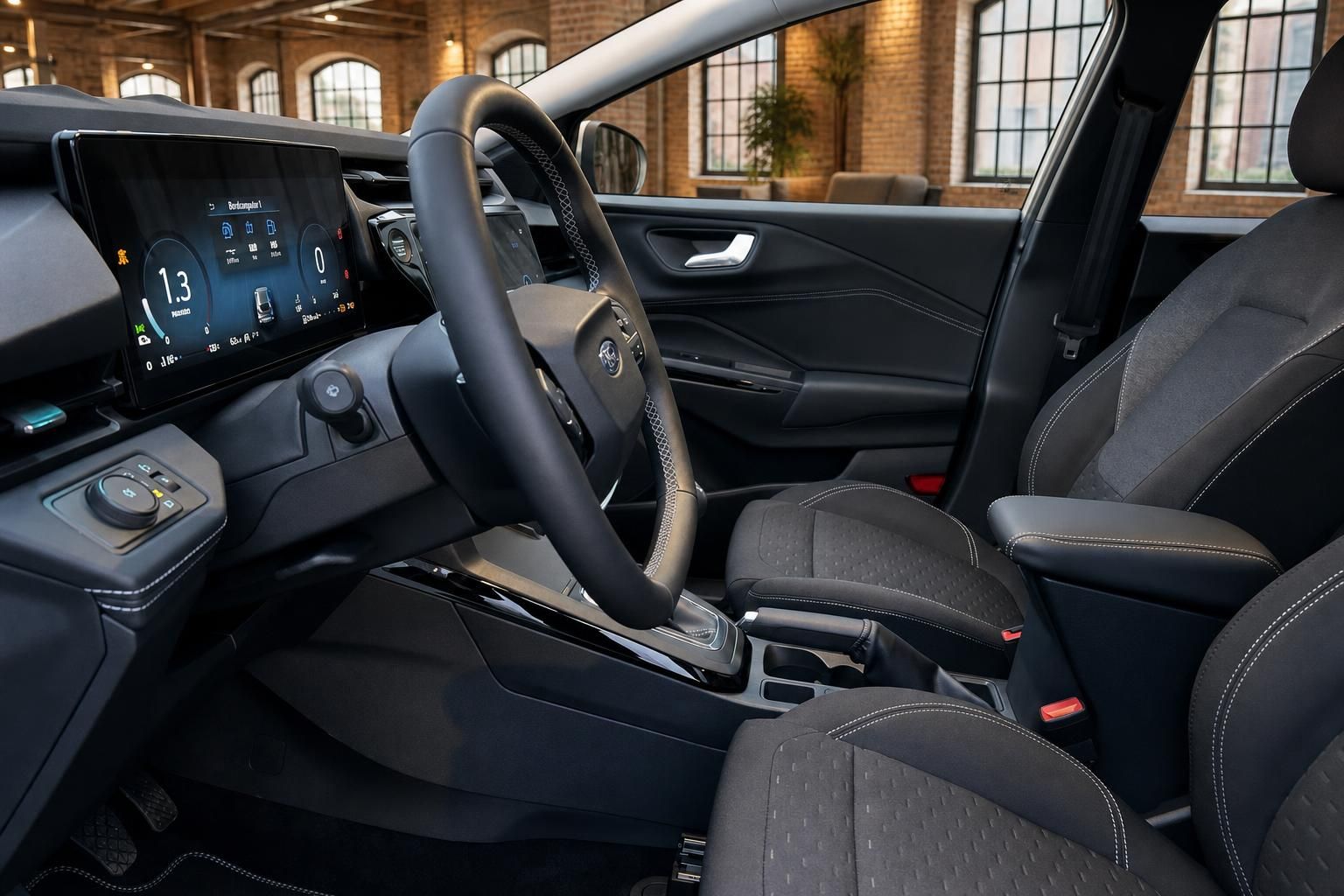 Ford Innenraum mit Lenkrad, Digitalcockpit und Sportsitzen