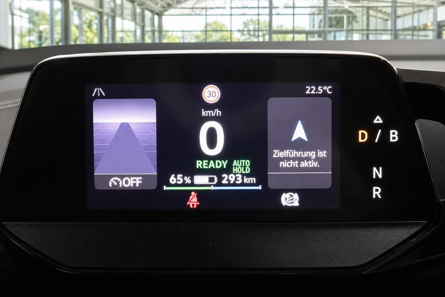 VW ID.5 Bordcomputer mit Geschwindigkeit und Navigationsanzeige