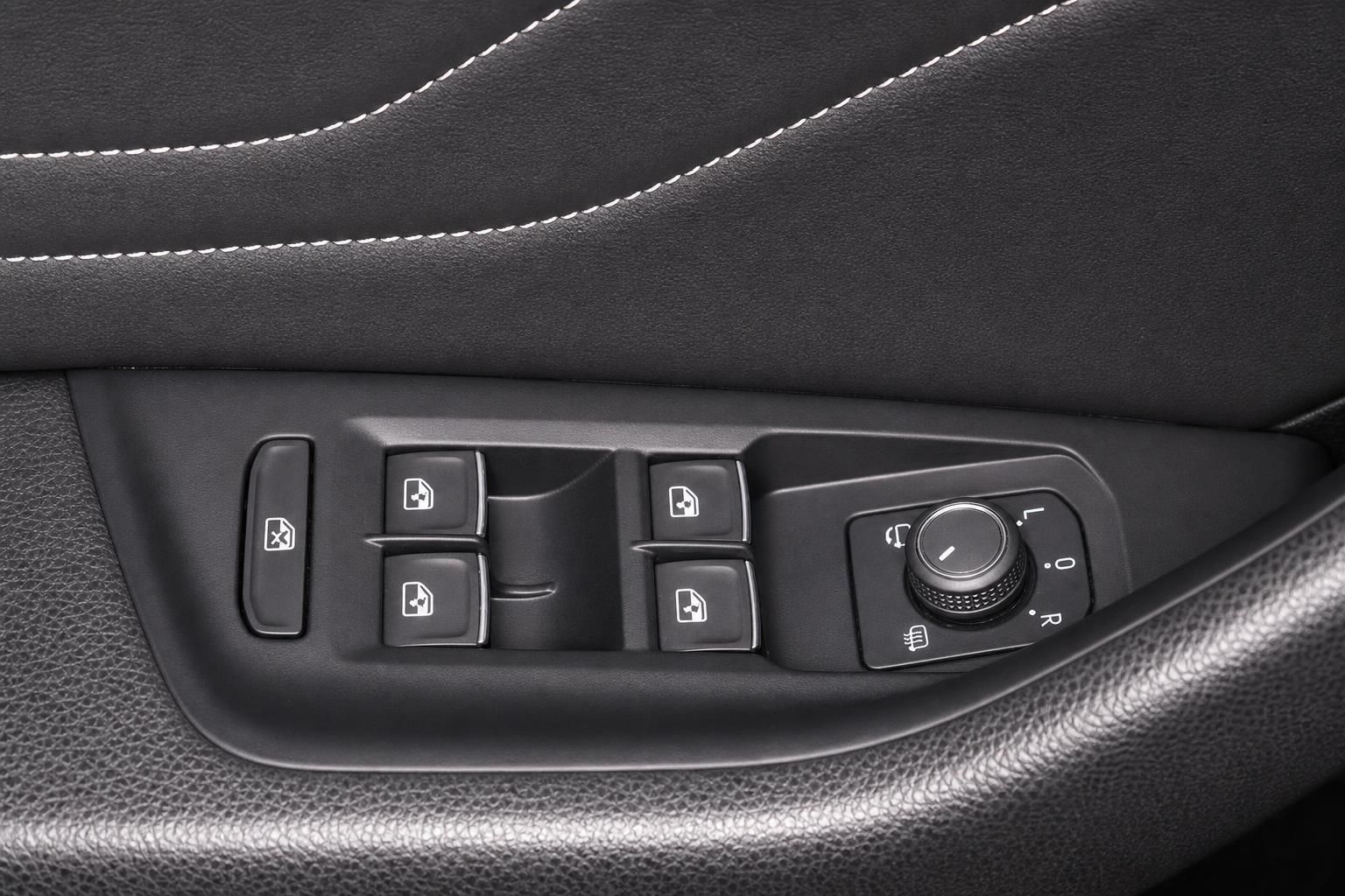 VW Passat Fensterheber und Spiegeleinstellung Detailansicht