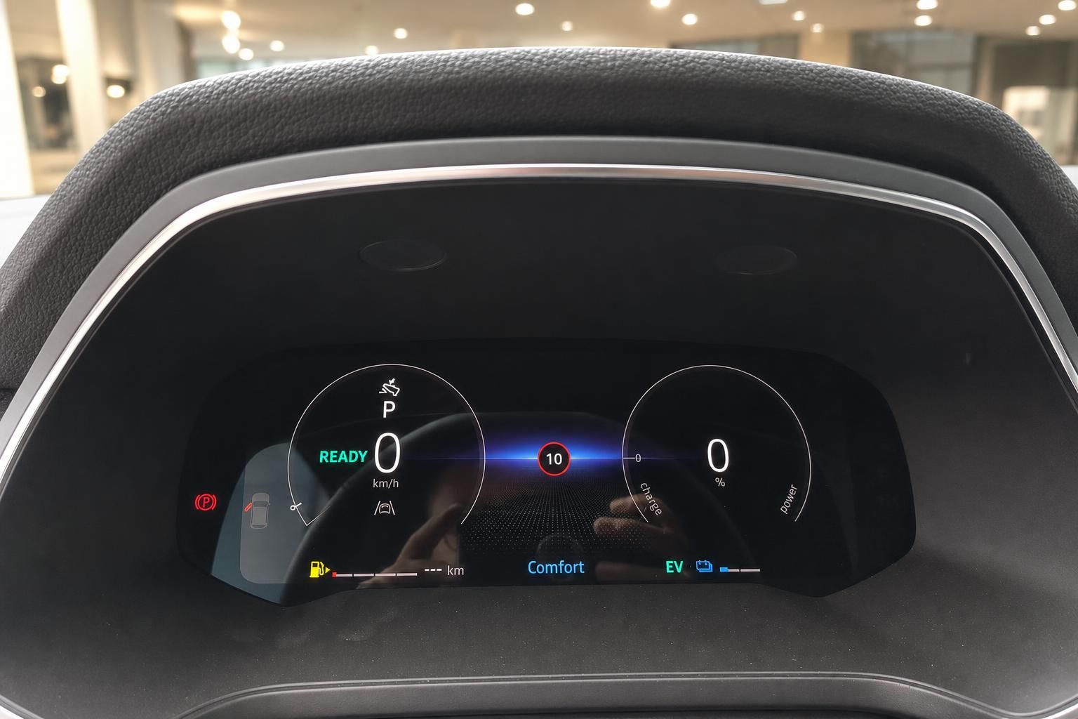 Renault digitales Kombiinstrument mit EV-Anzeige, Ladestand und Comfort-Fahrmodusdisplay