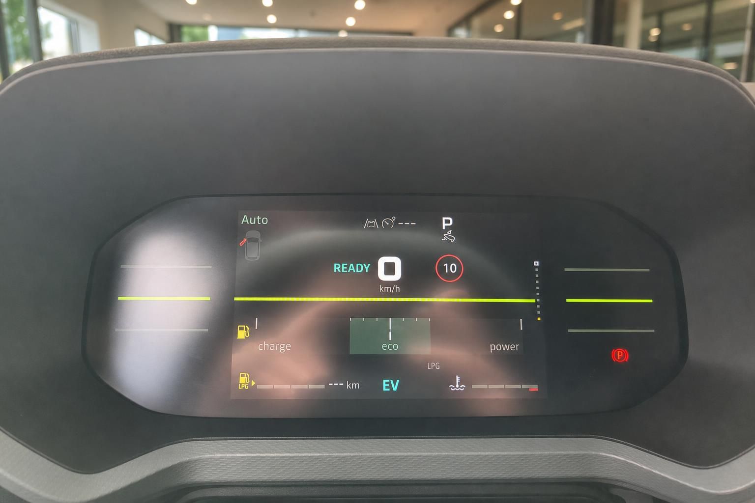 Digitales Armaturenbrett mit Elektrofahrzeug-Anzeige - modernes Cockpit Display