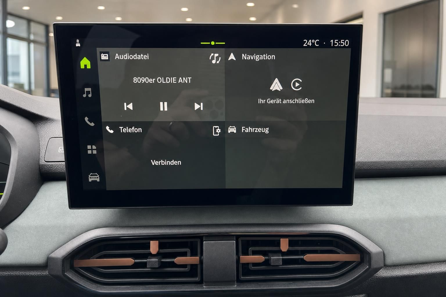 Dacia Jogger Infotainment-Display - Multimedia-System mit Navigationsfunktion und Audio-Steuerung