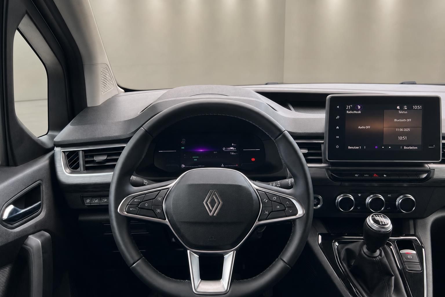 Renault Kangoo Cockpit Innenausstattung mit digitalem Display und Lenkrad