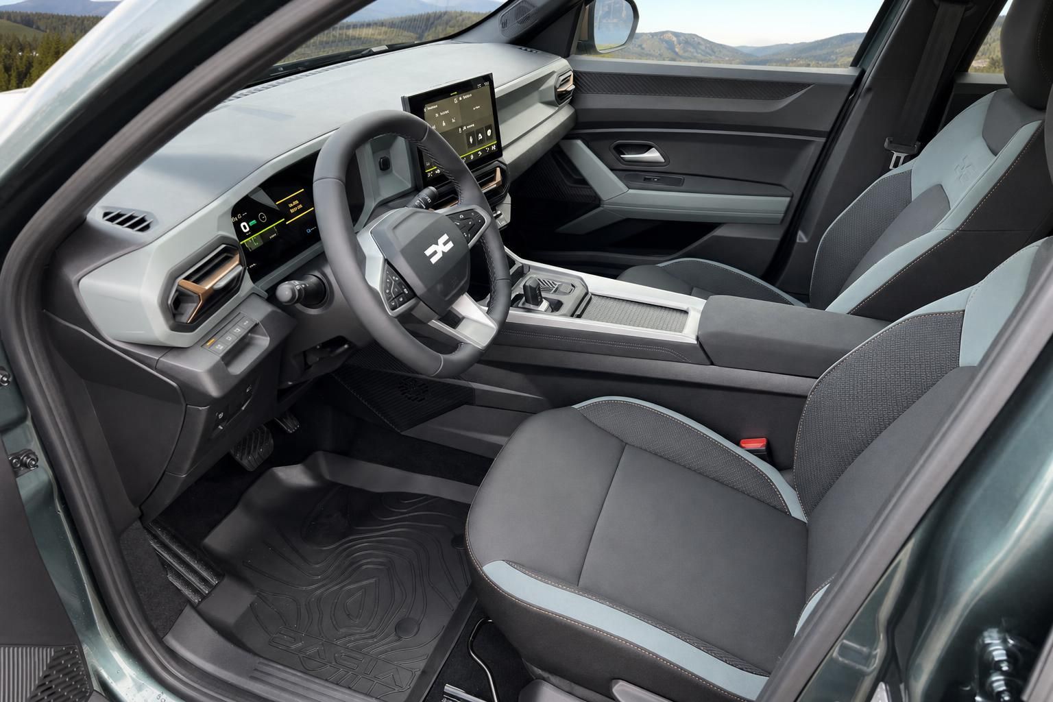 Dacia Bigster Innenraum mit digitalen Displays und modernem Armaturenbrett