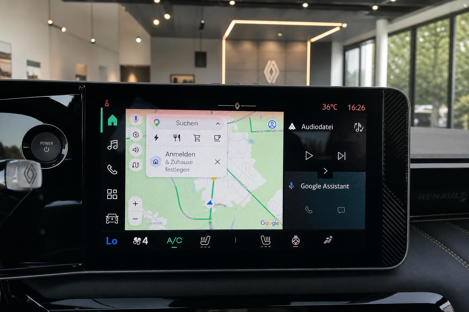 Infotainment-Display mit Navigation im Renault 5 Innenraum