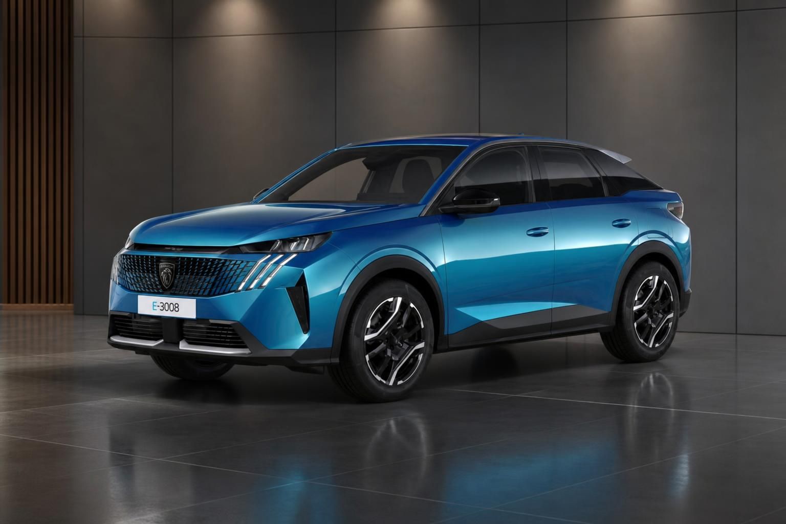 Peugeot E-3008 in Blau, Frontansicht seitlich im Showroom