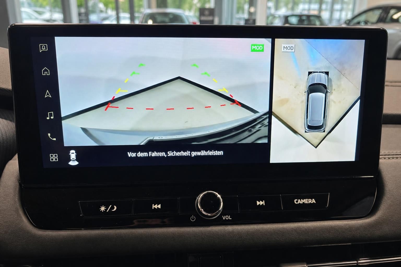 360-Grad Kamera Rückfahrsystem im Mitsubishi Display