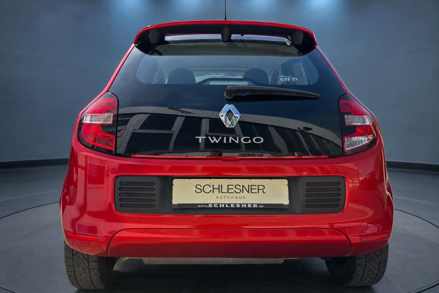 Renault Twingo rot Heckansicht mit Kennzeichenhalter Schlesner Autohaus
