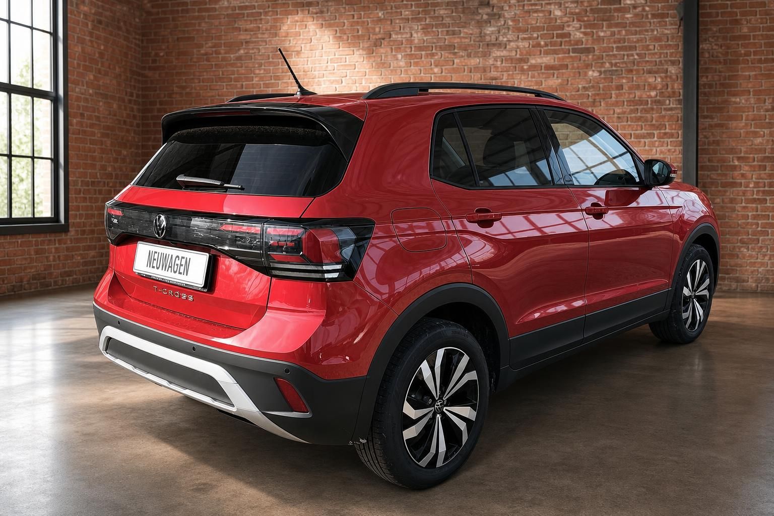 VW T-Cross rot Heckansicht schräg – Neuwagen mit schwarzem Dach und Leichtmetallfelgen