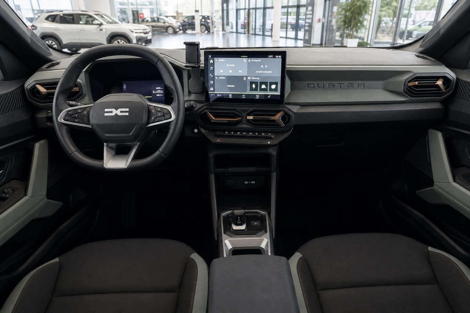 Dacia Duster Cockpit mit Lenkrad, Display und Mittelkonsole