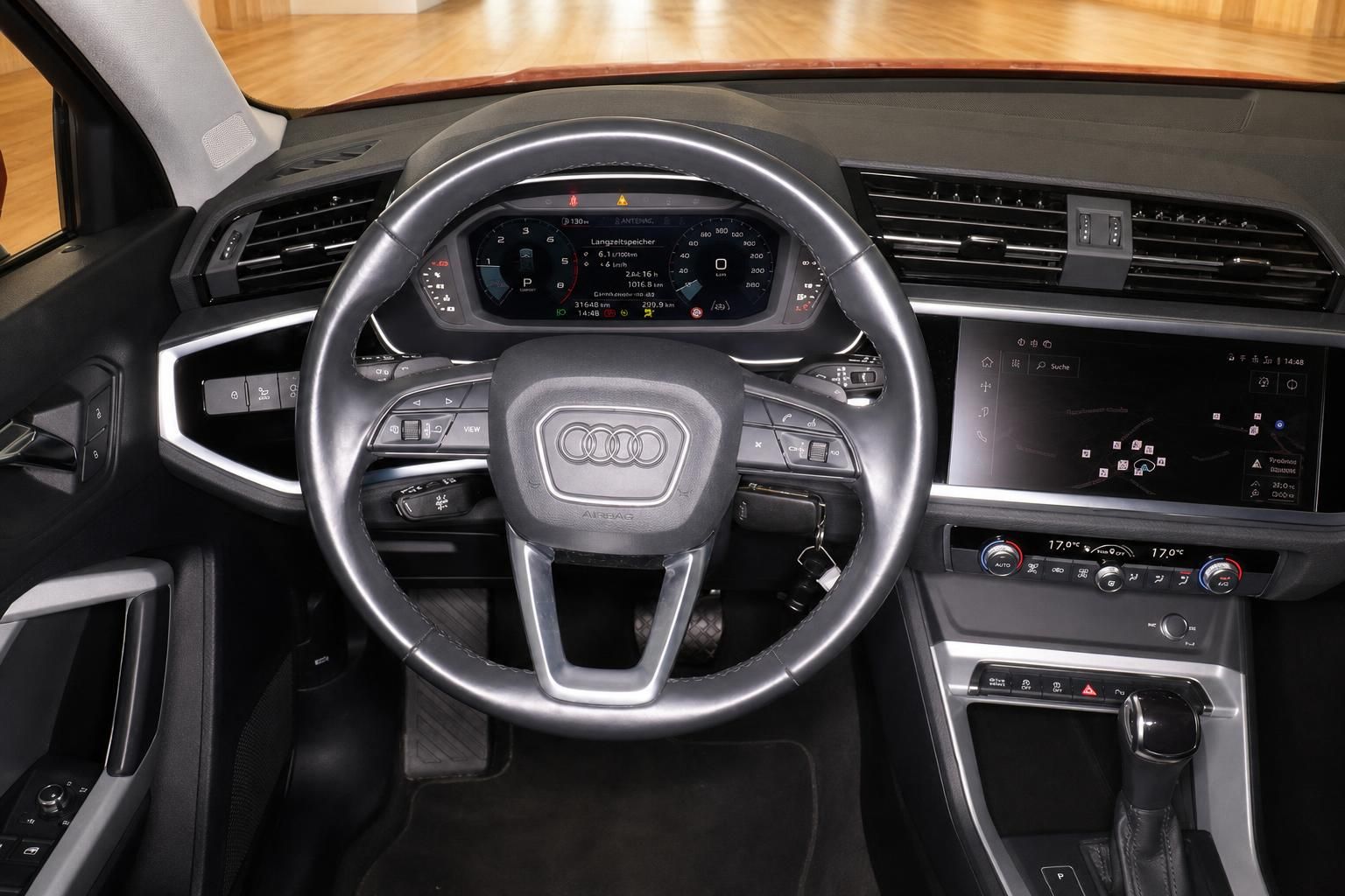 Audi Innenraum, Lenkrad und Cockpit im Detail