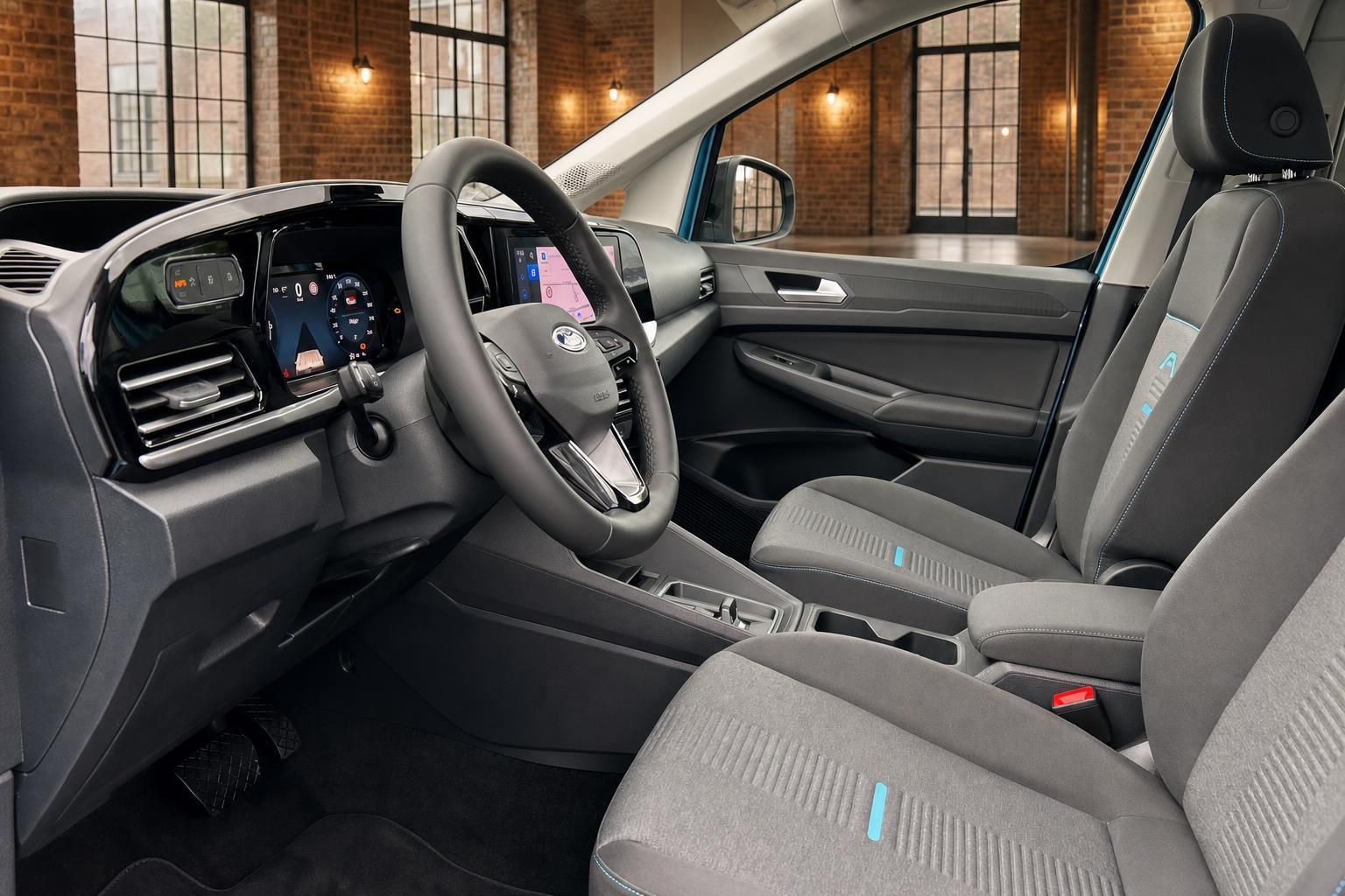 Ford Tourneo Connect Innenraum Fahrerseite mit Lenkrad, Digitalcockpit und Touchscreen