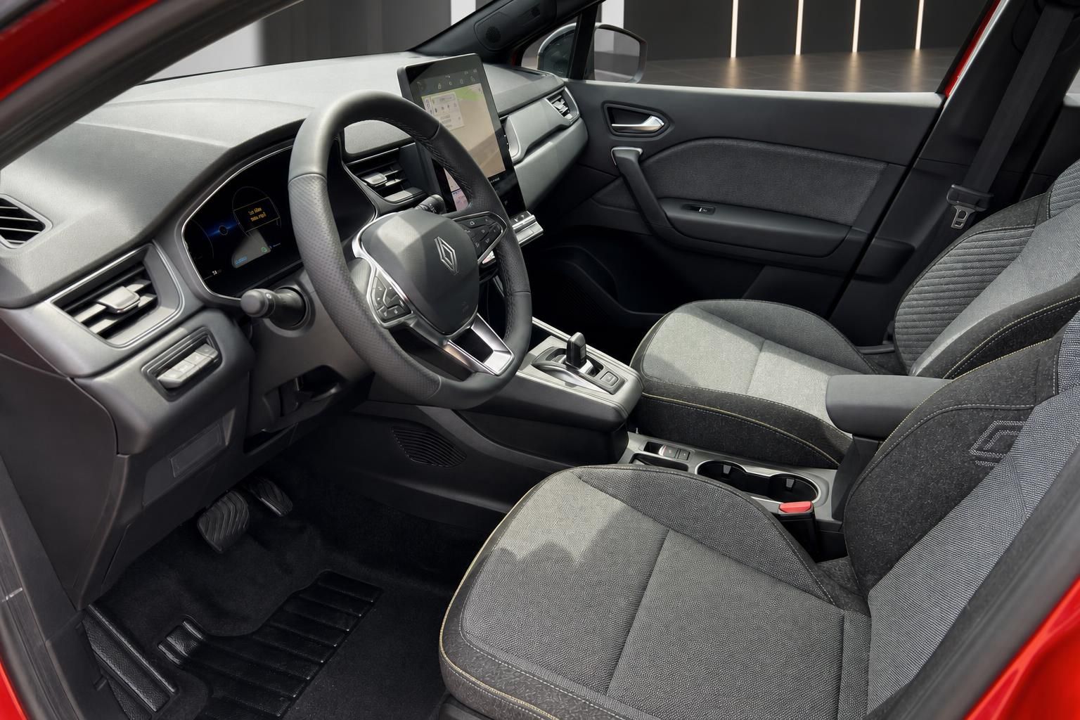 Renault Captur E-Tech Innenraum Cockpit Armaturenbrett grau-schwarze Sitze Fahrerplatz
