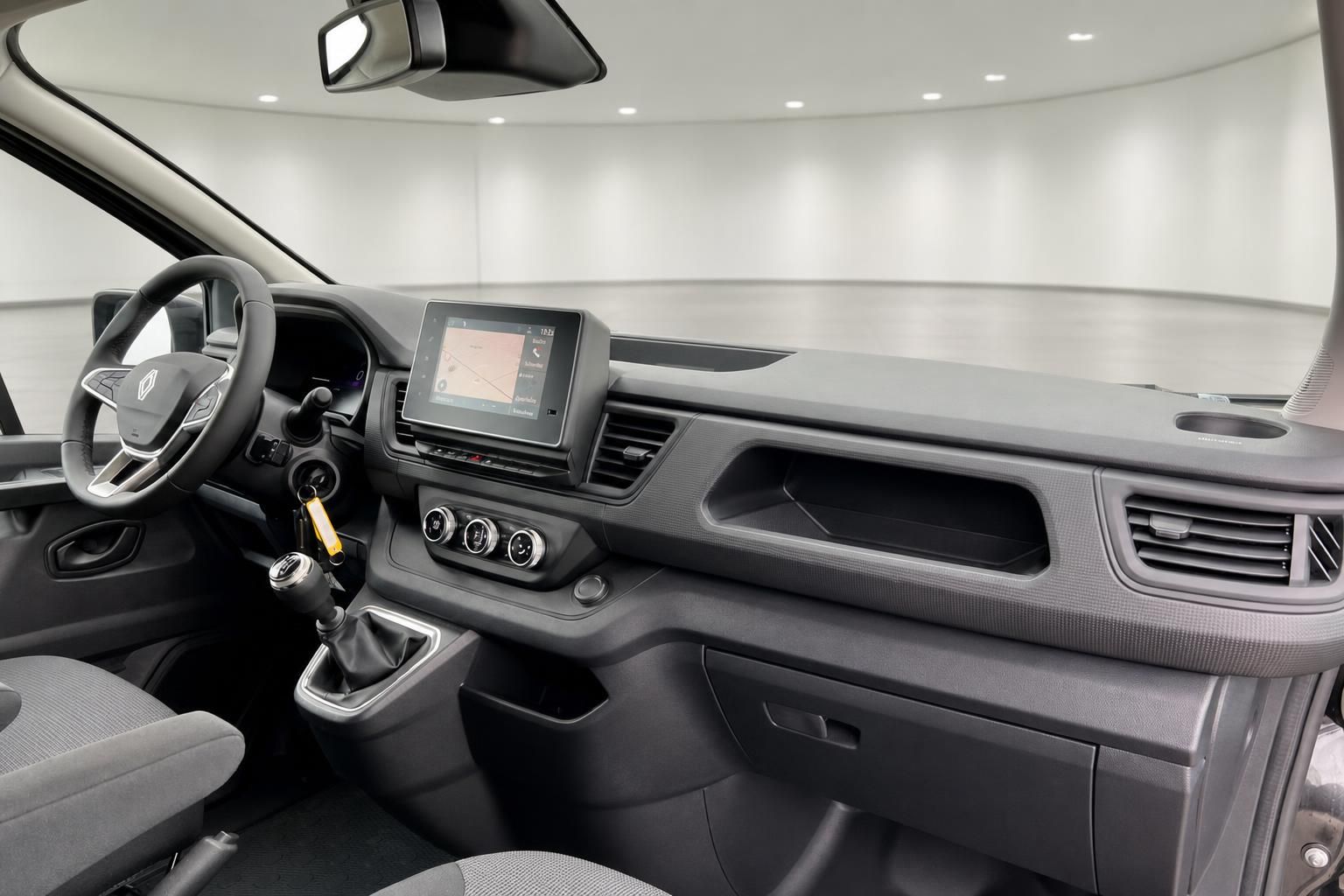 Renault Trafic Armaturenbrett mit Touchscreen und Schaltknauf
