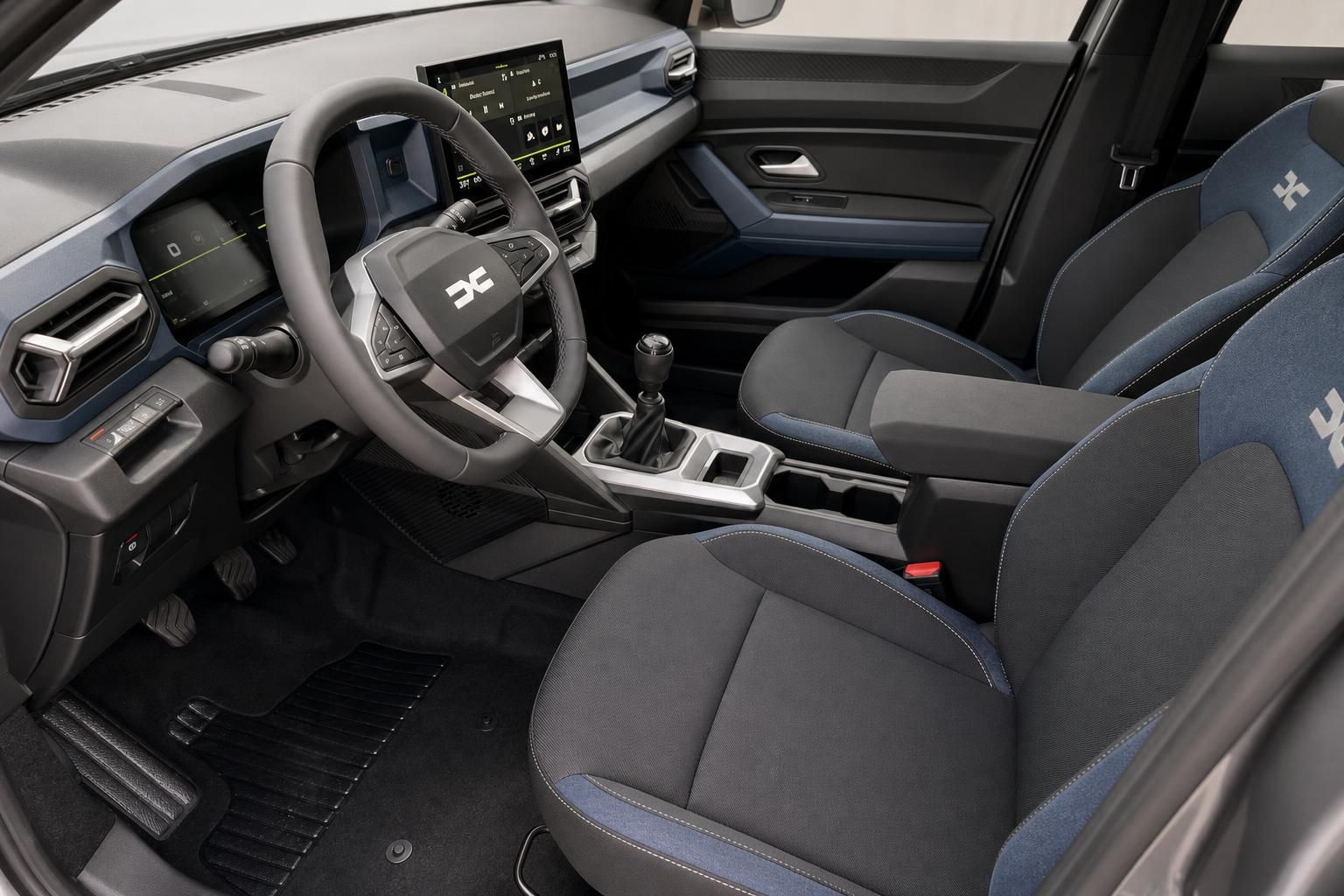 Dacia Bigster Innenraum, Cockpit mit Ledersitzen und Touchscreen