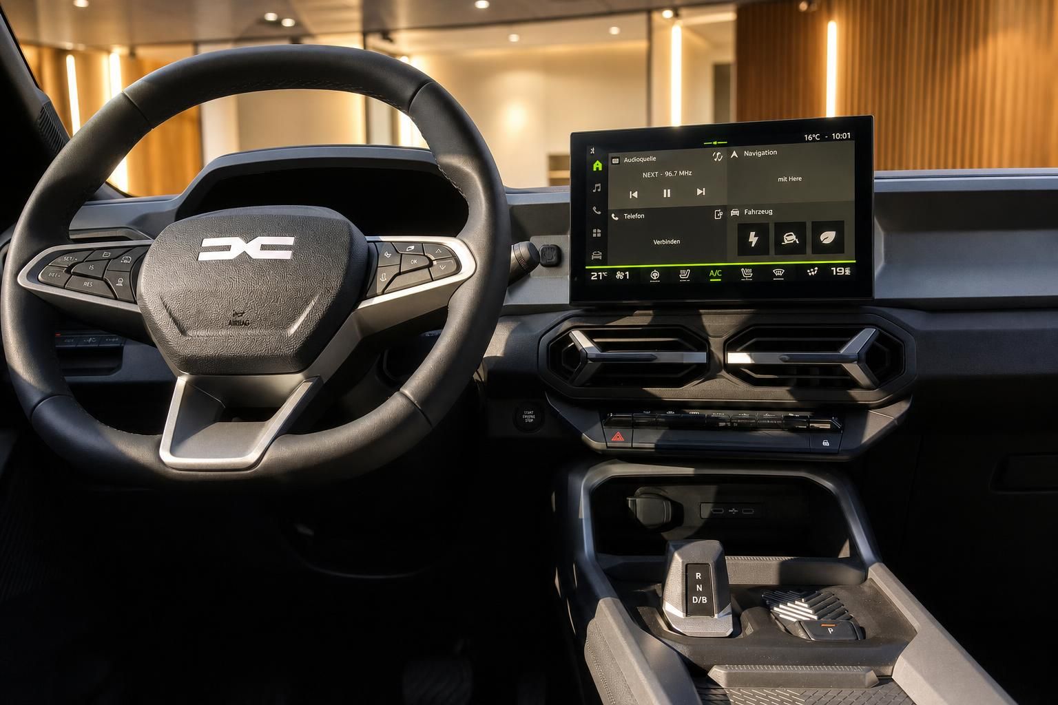 Dacia Bigster Cockpit mit Lenkrad und digitalem Infotainment-Display