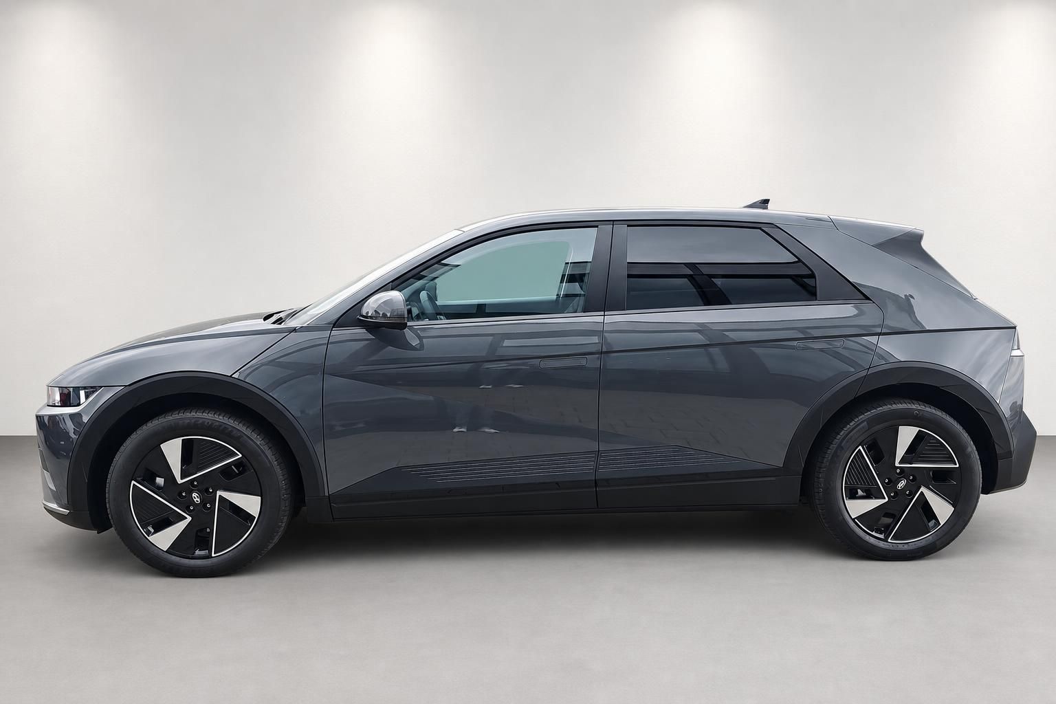 Hyundai Ioniq 5 grau Elektroauto Seitenansicht Profil