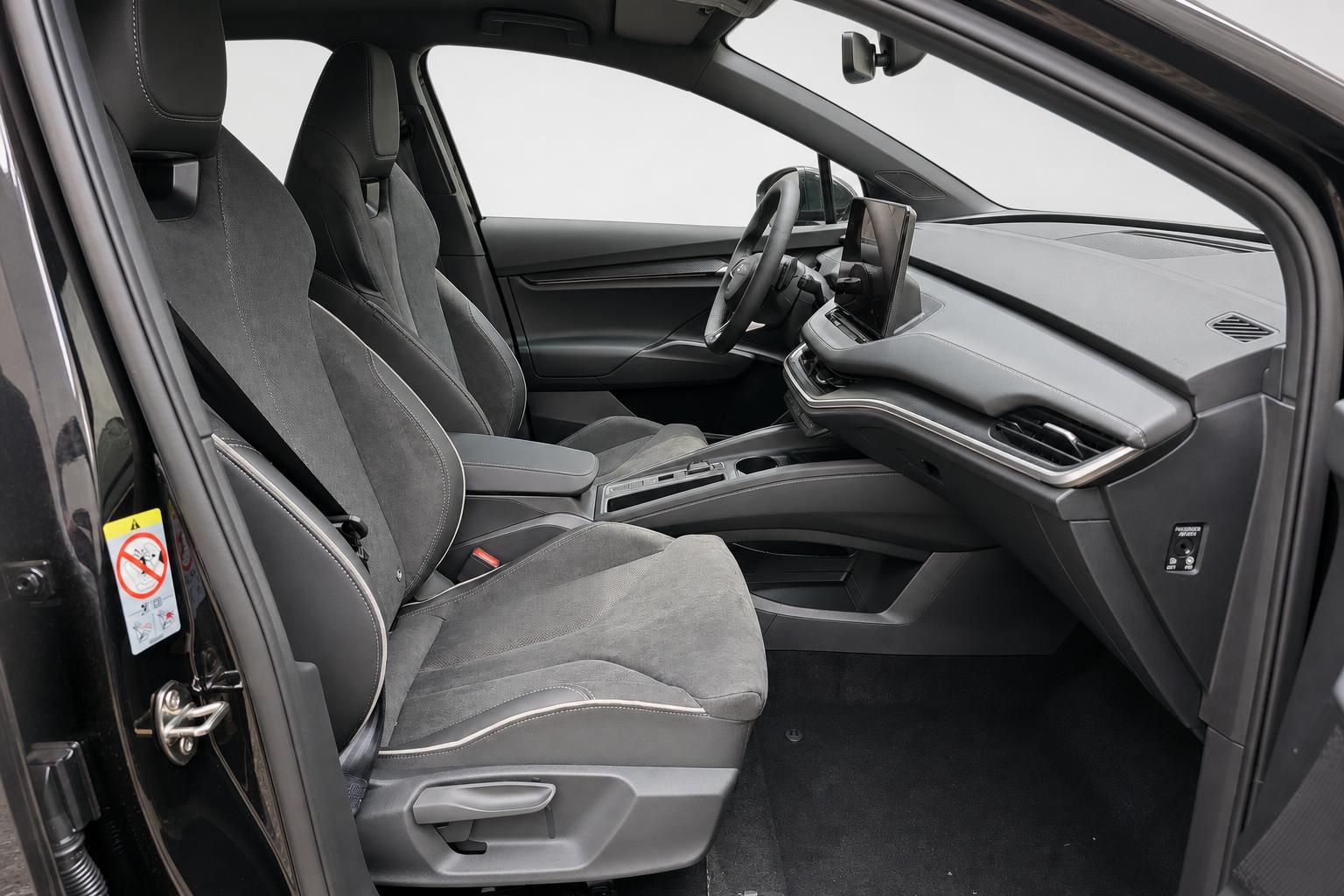 Skoda Interieur Vordersitze und Armaturenbrett Detailansicht