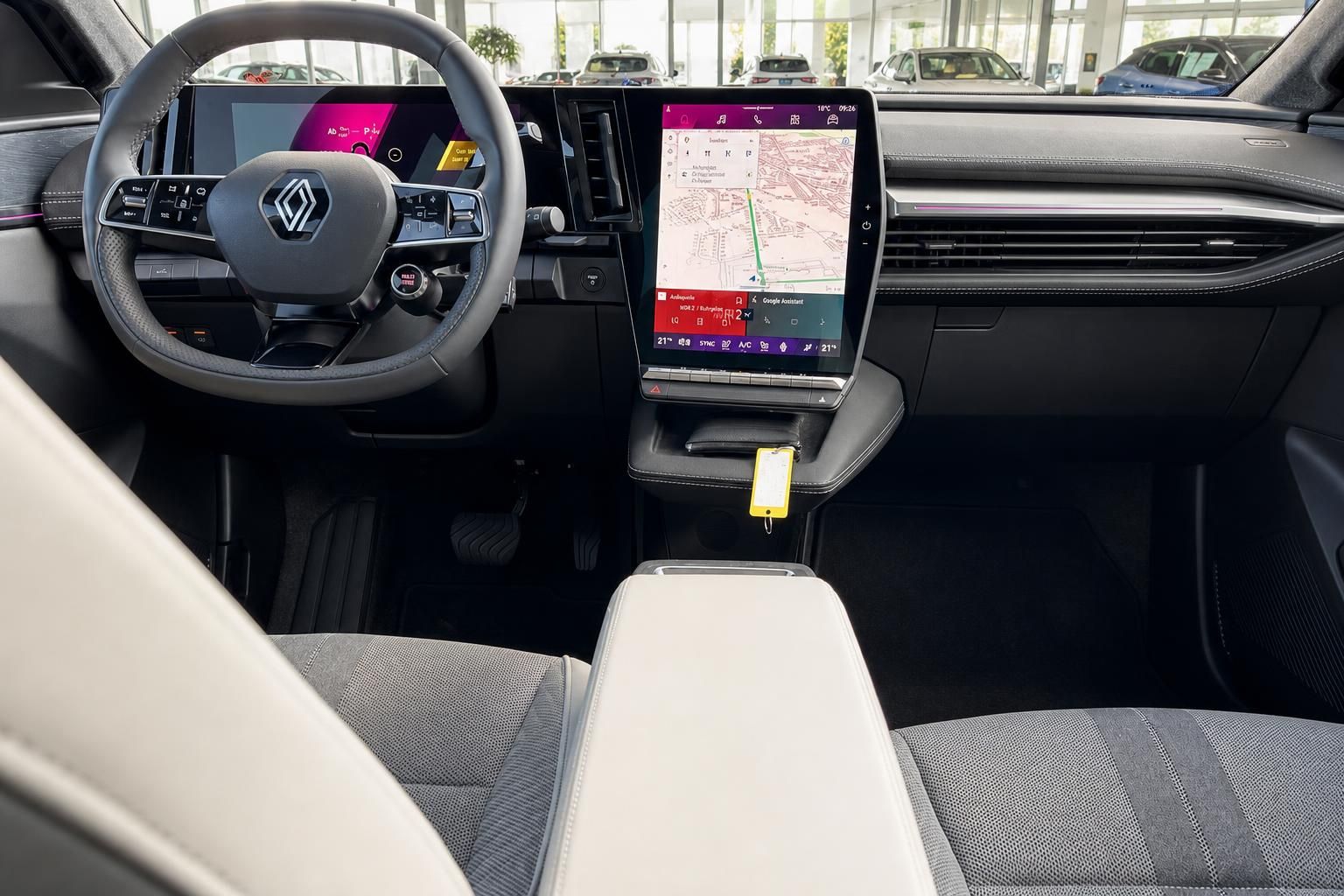 Renault Scenic E-Tech Armaturenbrett mit digitalem Display und Navigationssystem