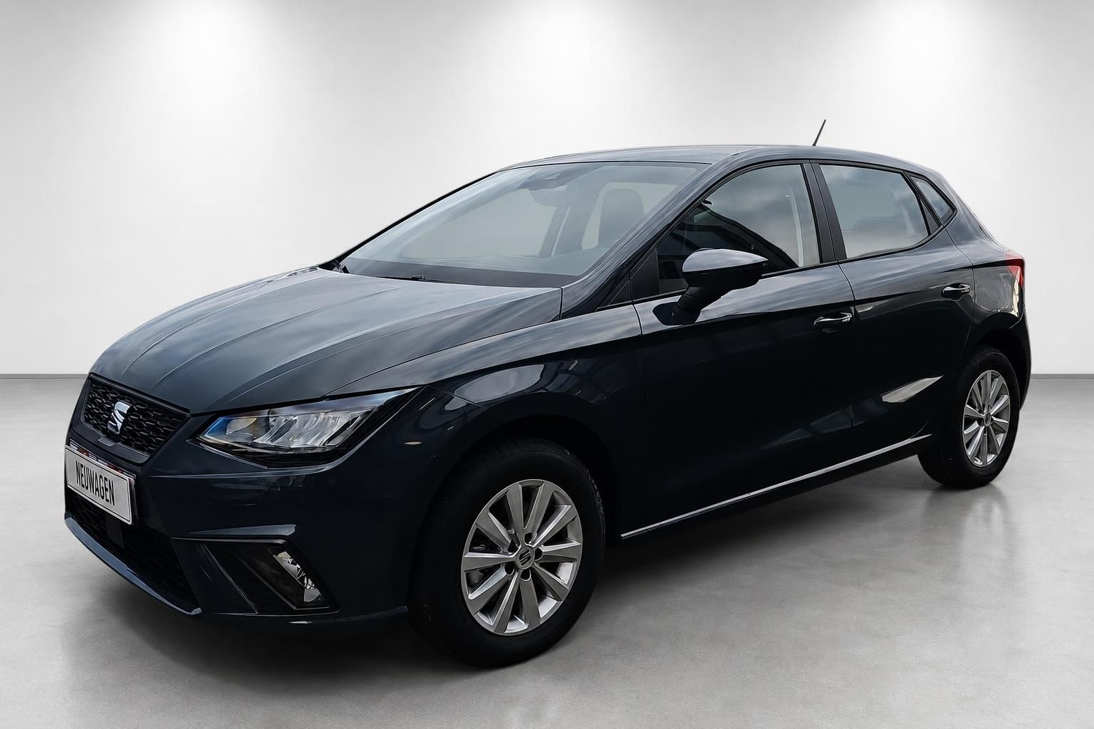 Seat Ibiza schwarz Seitenansicht Neuwagen Studio