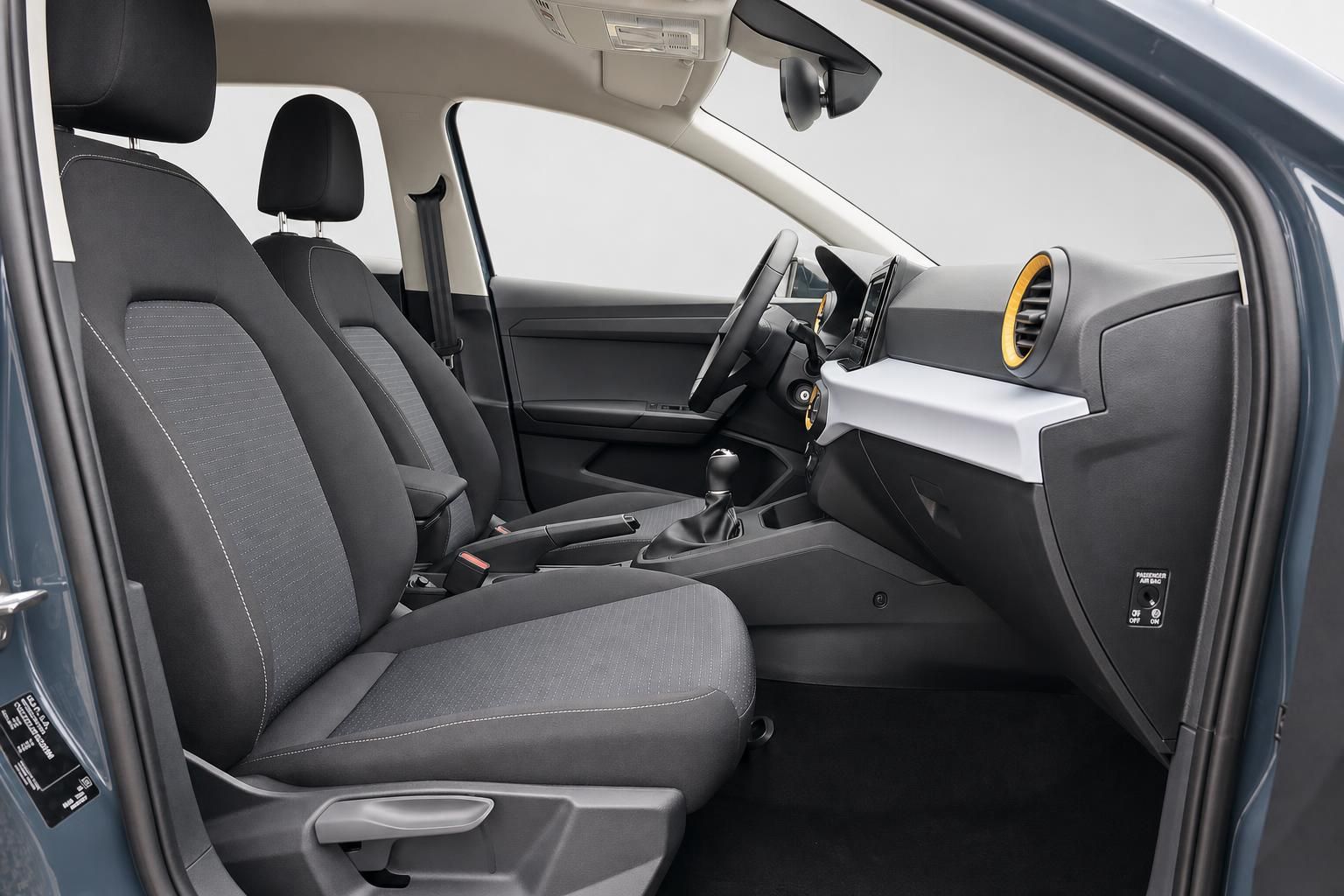 Seat Ibiza Innenraum Sitze und Armaturenbrett Ansicht