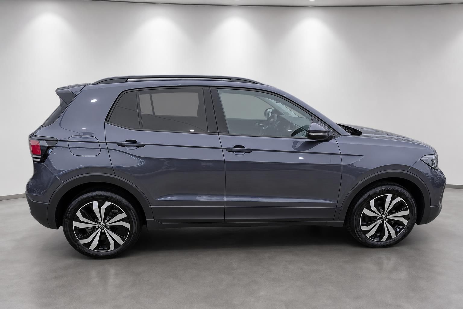VW T-Cross grau Seitenansicht SUV im Studio
