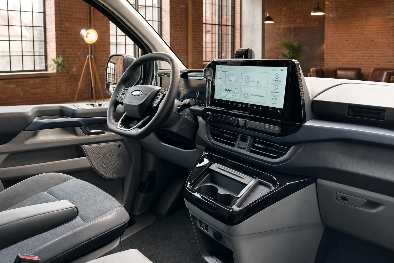 Ford Transit Innenraum mit Cockpit, Lenkrad und großem Touchscreen-Display