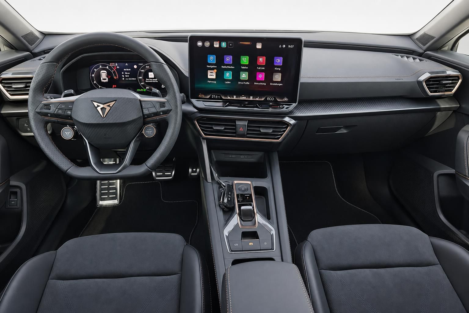 Cupra Cockpit mit Lenkrad, Digitaltacho und Touchscreen Infotainment